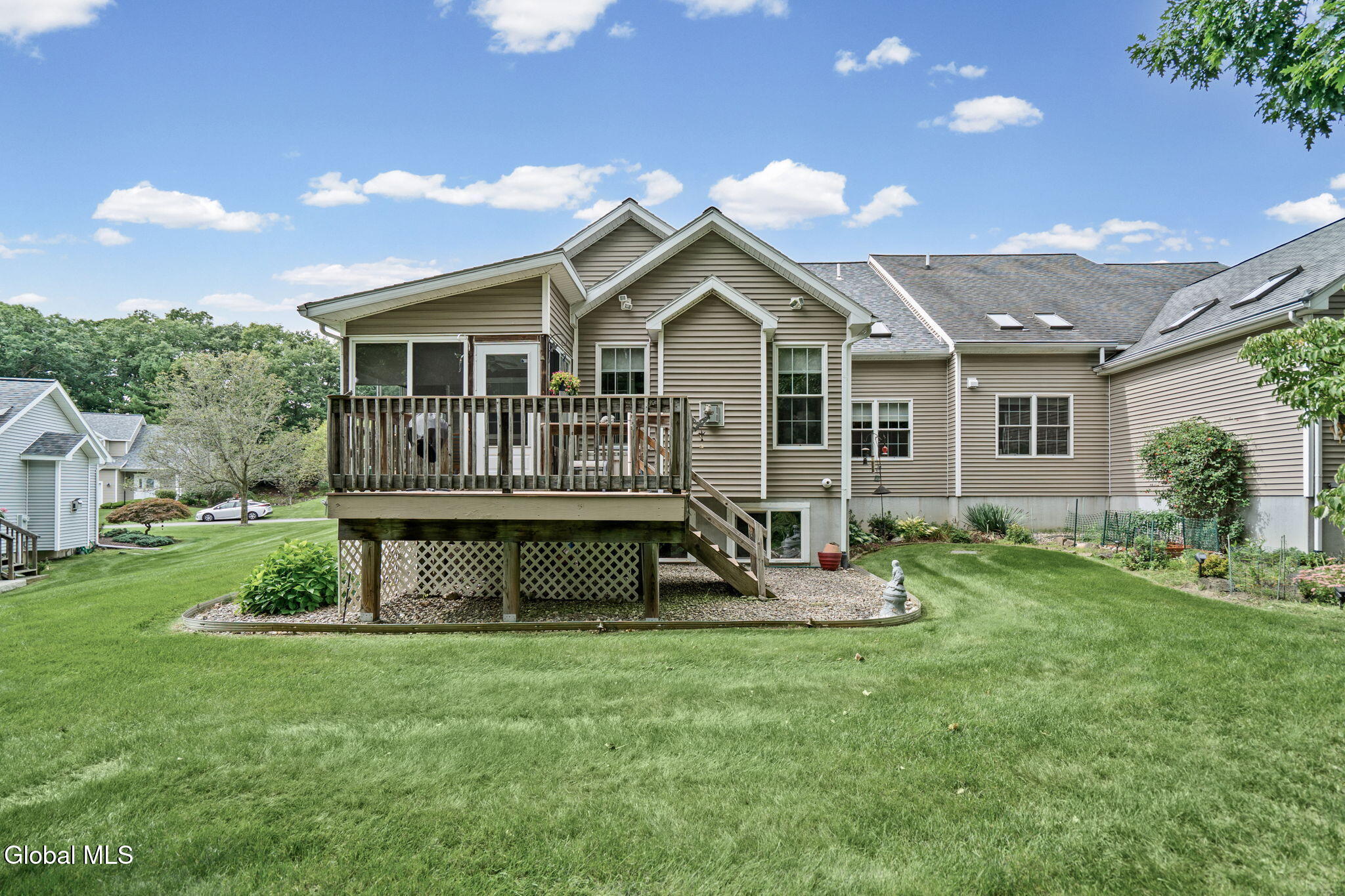 49 Oakmont Street Niskayuna NY 12309
