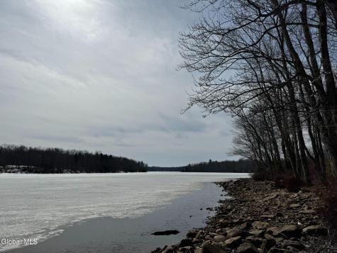 354 Pond View Petersburgh NY 12138