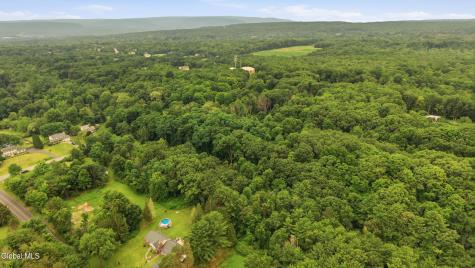 L31 Lolik Lane Schenectady NY 12302