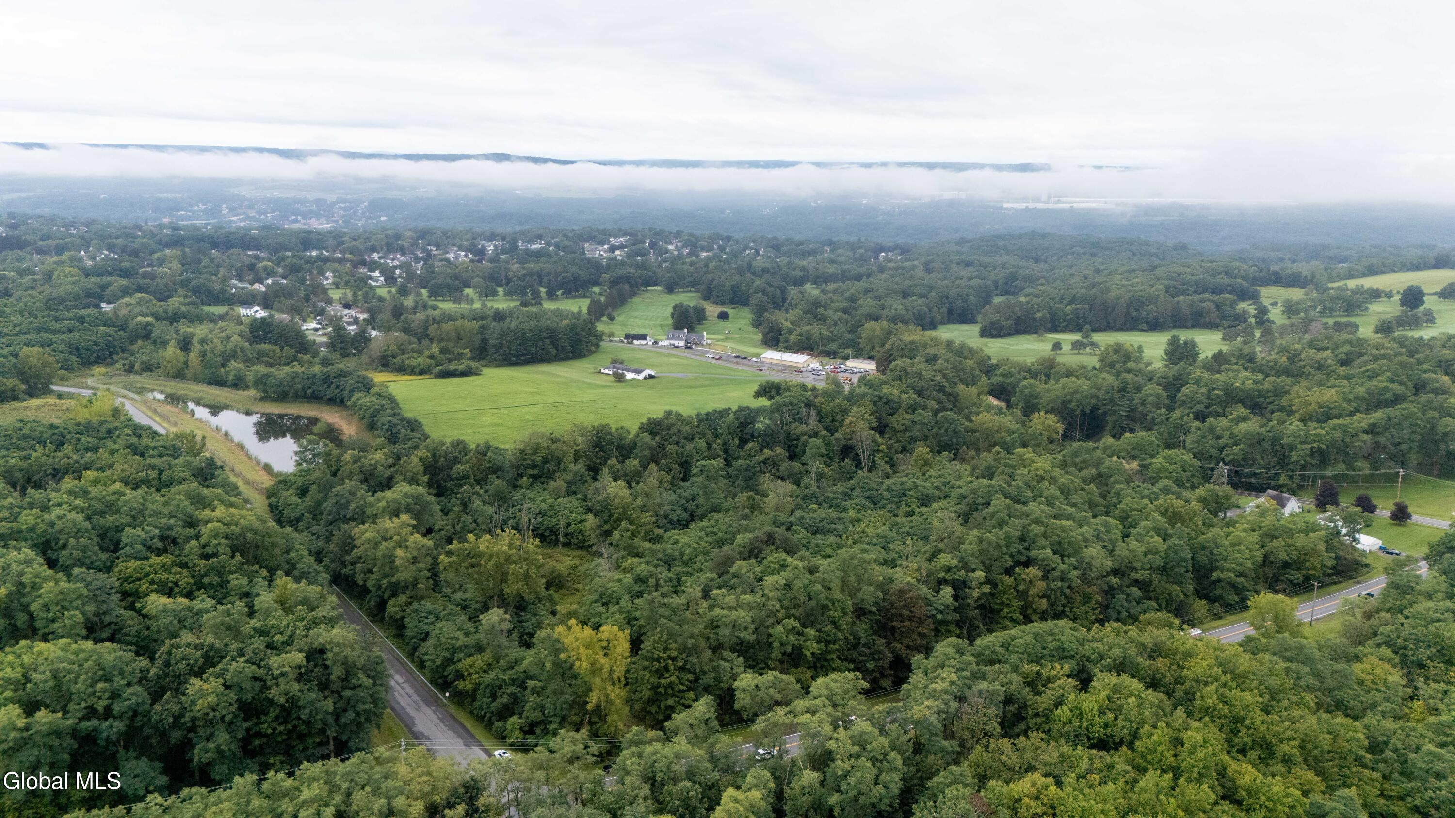 L27.111 Golf Course Road Amsterdam NY 12010