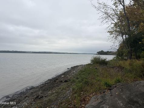 L28.000 Bridge Road Crown Point NY 12928