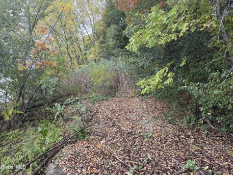 L28.000 Bridge Road Crown Point NY 12928