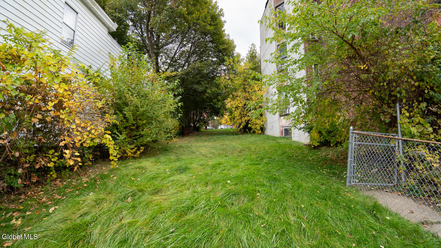 196 8th Street Troy NY 12180