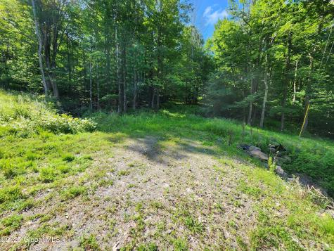 140 Roaser Road Sand Lake NY 12153