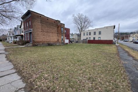 762 2nd Avenue Troy NY 12182