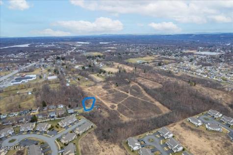 7 Landor Lane Colonie NY 12047