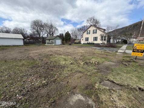 17 Davis Street Whitehall NY 12887