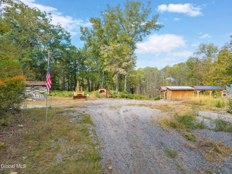 332 Hammondtown Road Amsterdam NY 12010