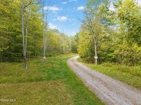 332 Hammondtown Road Amsterdam NY 12010