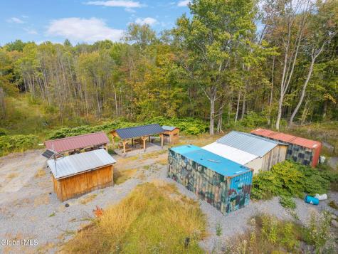 332 Hammondtown Road Amsterdam NY 12010