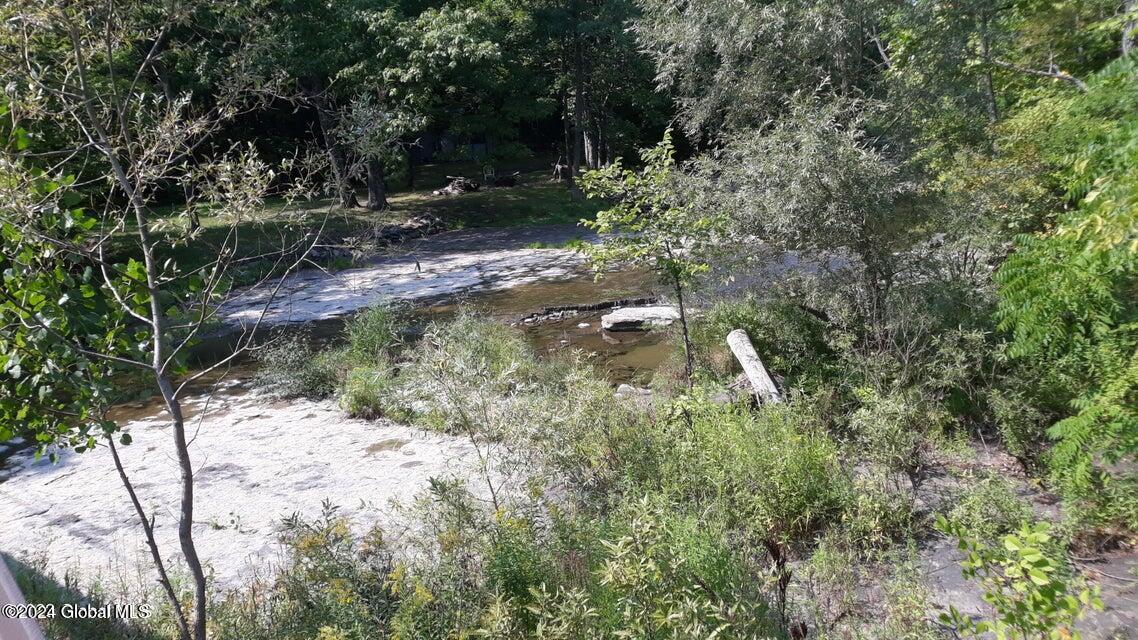L40 Tarrytown Road Feura Bush NY 12067