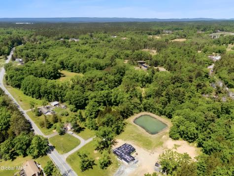 25 Mcdermott Road Mechanicville NY 12118
