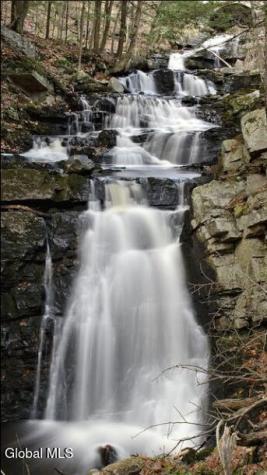 L7 Wilton Greenfield Road Wilton NY 12831