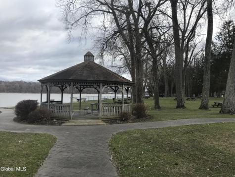 25 Barent Winne Road Selkirk NY 12158