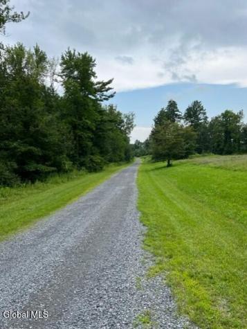 10 Dayspring Lane Stillwater NY 12170
