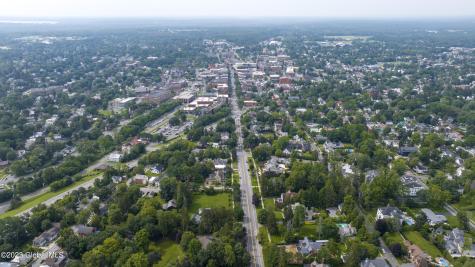 L70 N Circular North Street Saratoga Springs NY 12866