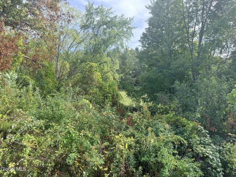L27 Dusenberry Lane Troy NY 12180