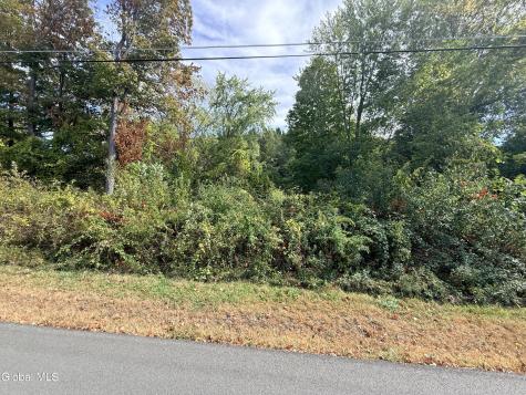 L27 Dusenberry Lane Troy NY 12180