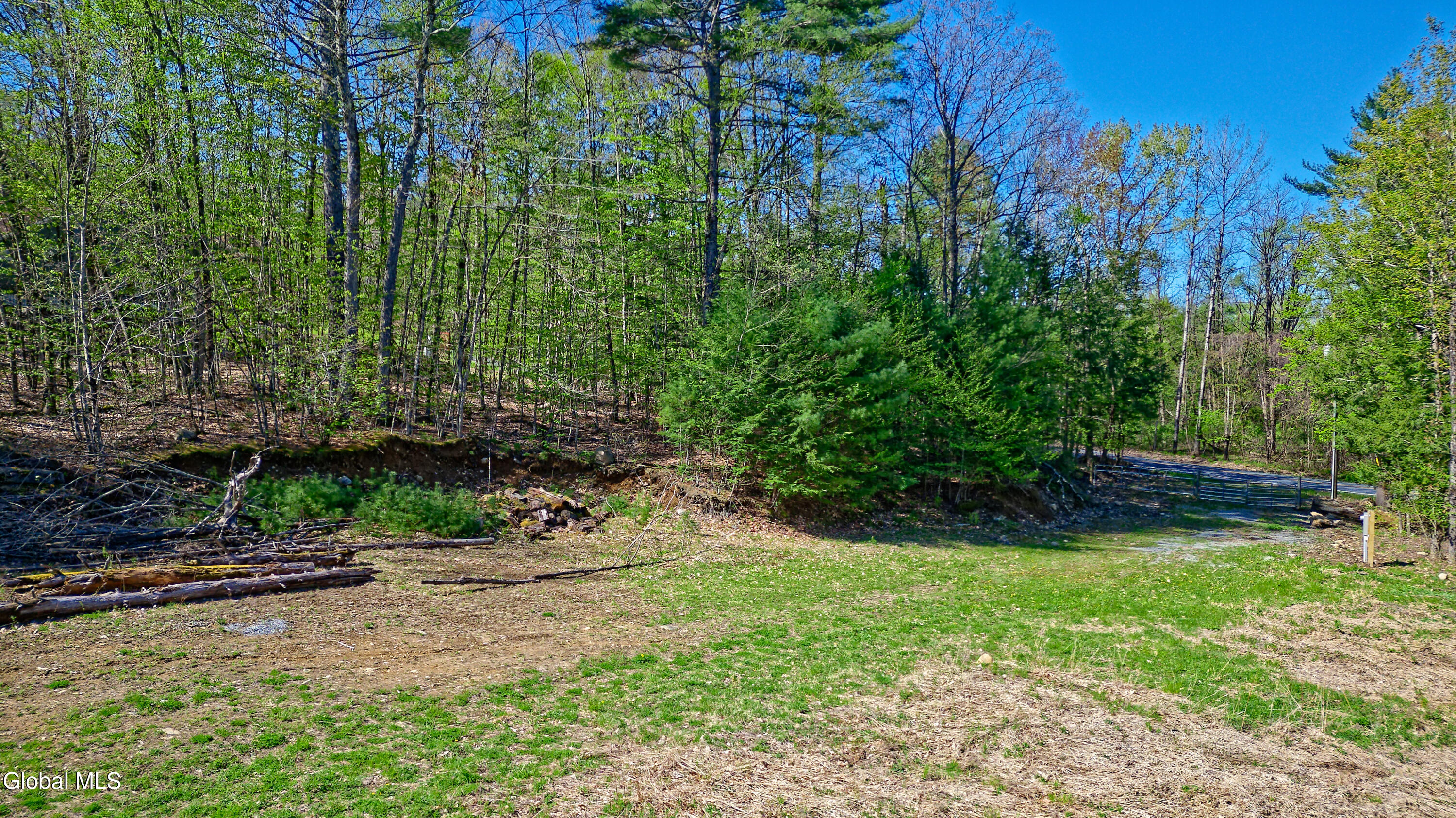 77 King Road Middle Grove NY 12850