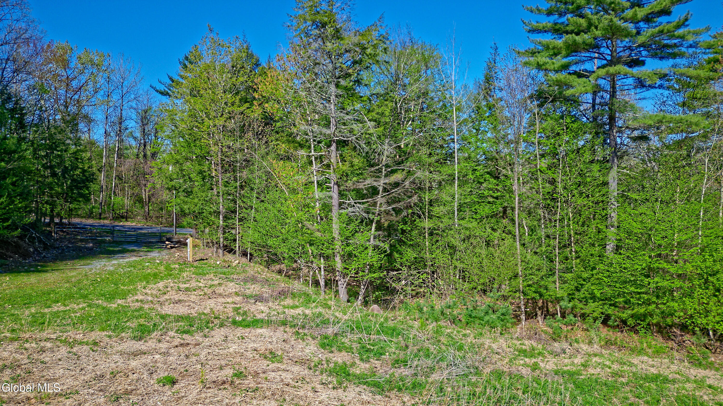 77 King Road Middle Grove NY 12850