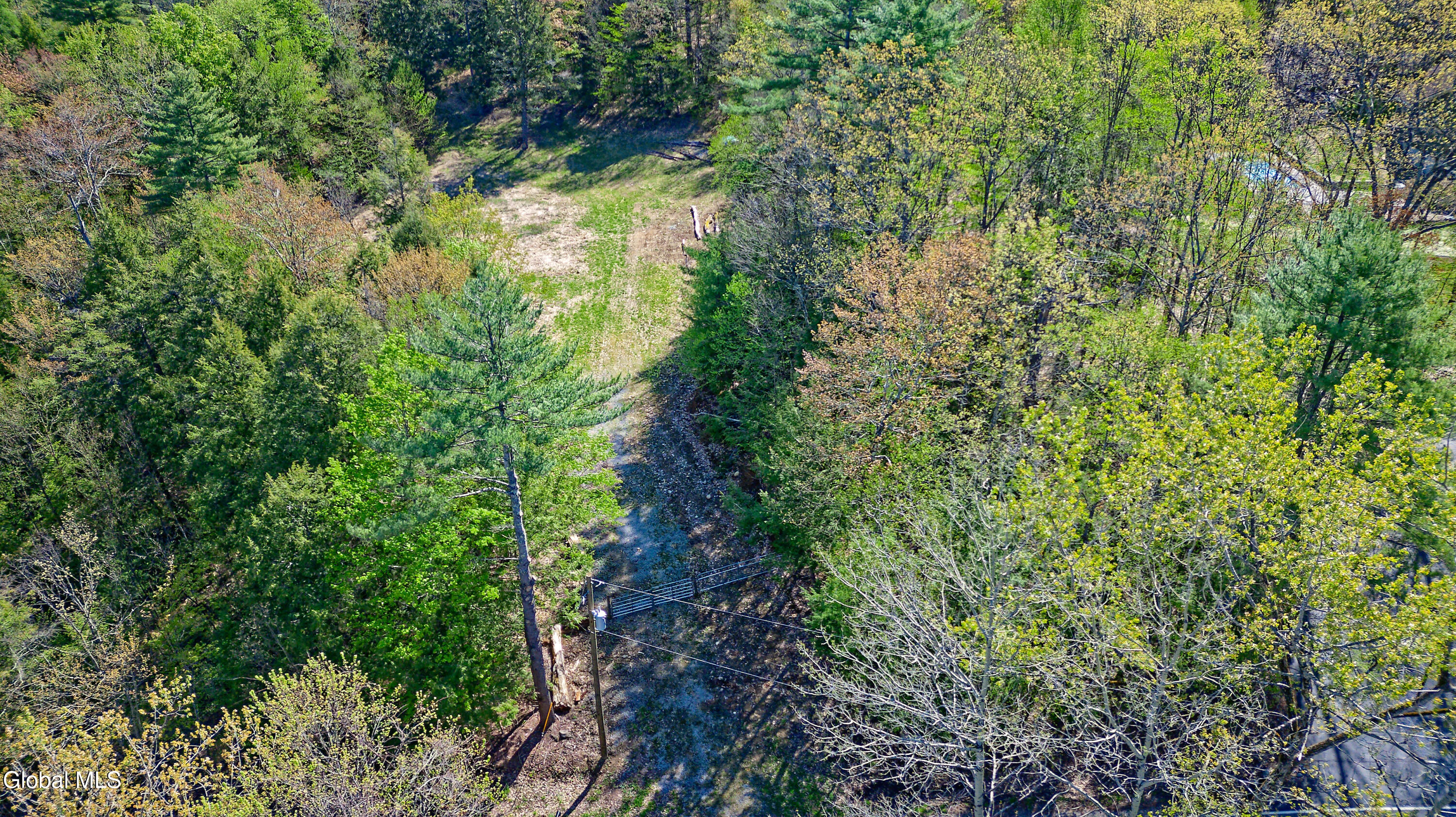 77 King Road Middle Grove NY 12850