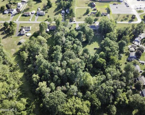L33 Elm Ave East Selkirk NY 12158