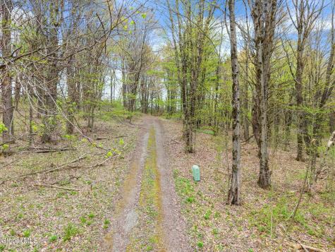 L 24.2 Switzer Hill Road Fonda NY 12068