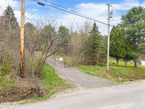L 24.2 Switzer Hill Road Fonda NY 12068