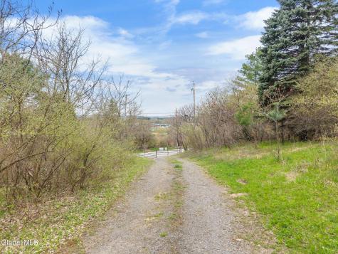 L 24.2 Switzer Hill Road Fonda NY 12068