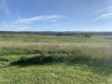 L34.111 Western Turnpike Esperance NY 12066