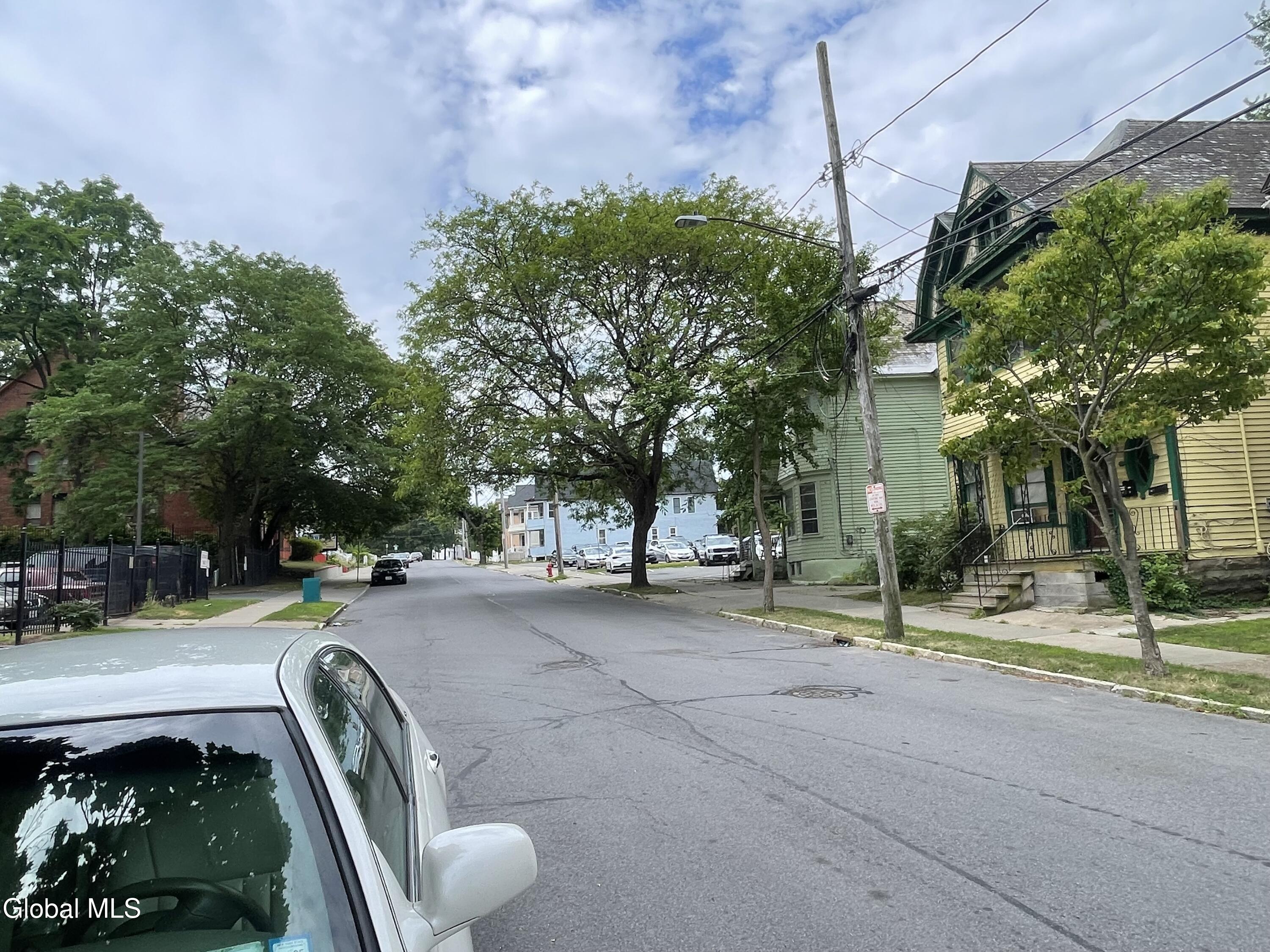 312 Georgetta Dix Plaza Schenectady NY 12307