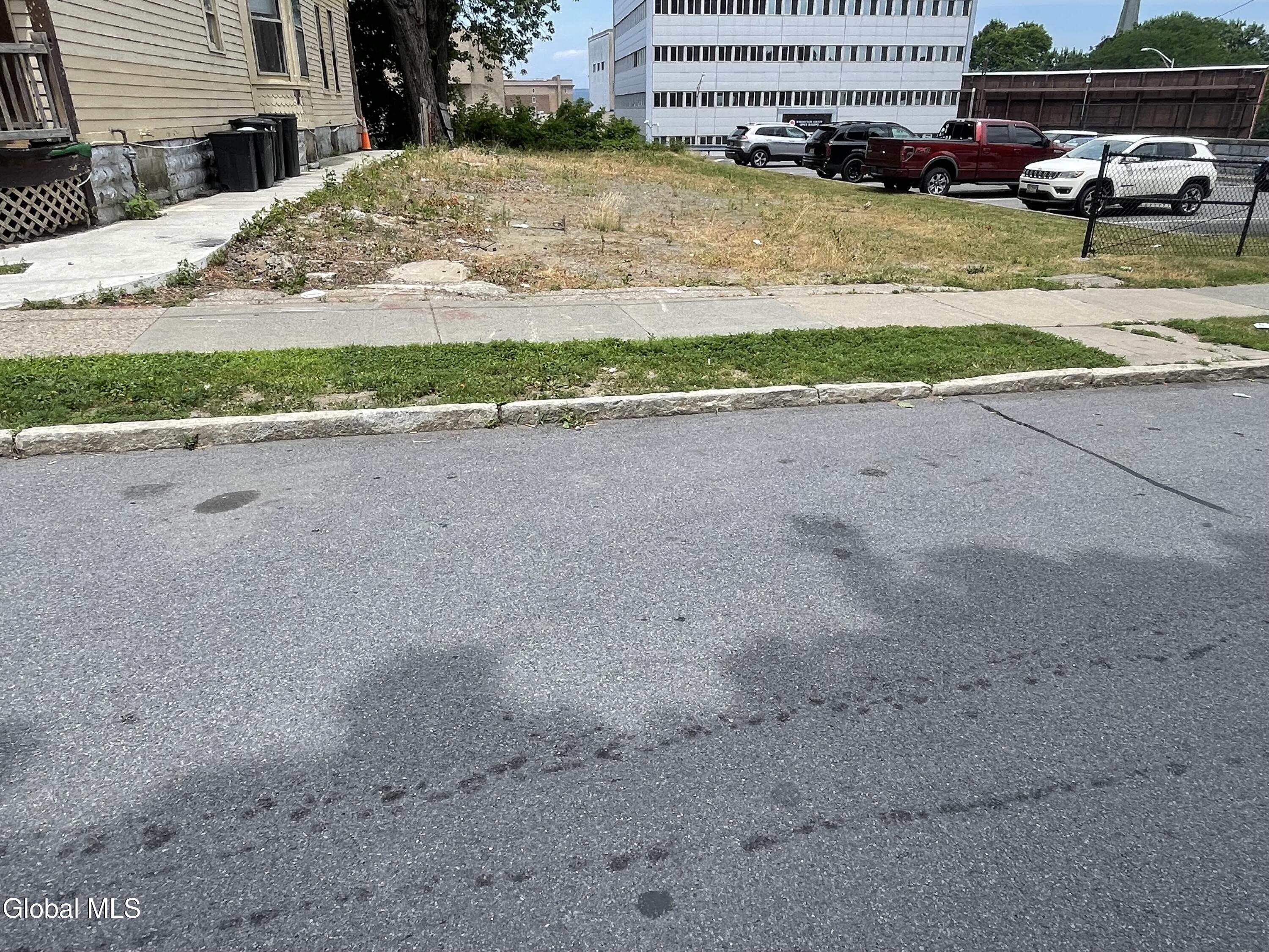 312 Georgetta Dix Plaza Schenectady NY 12307
