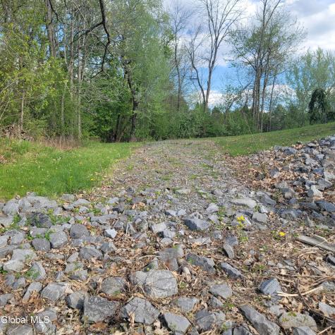 26 Starboard Way Schaghticoke NY 12154