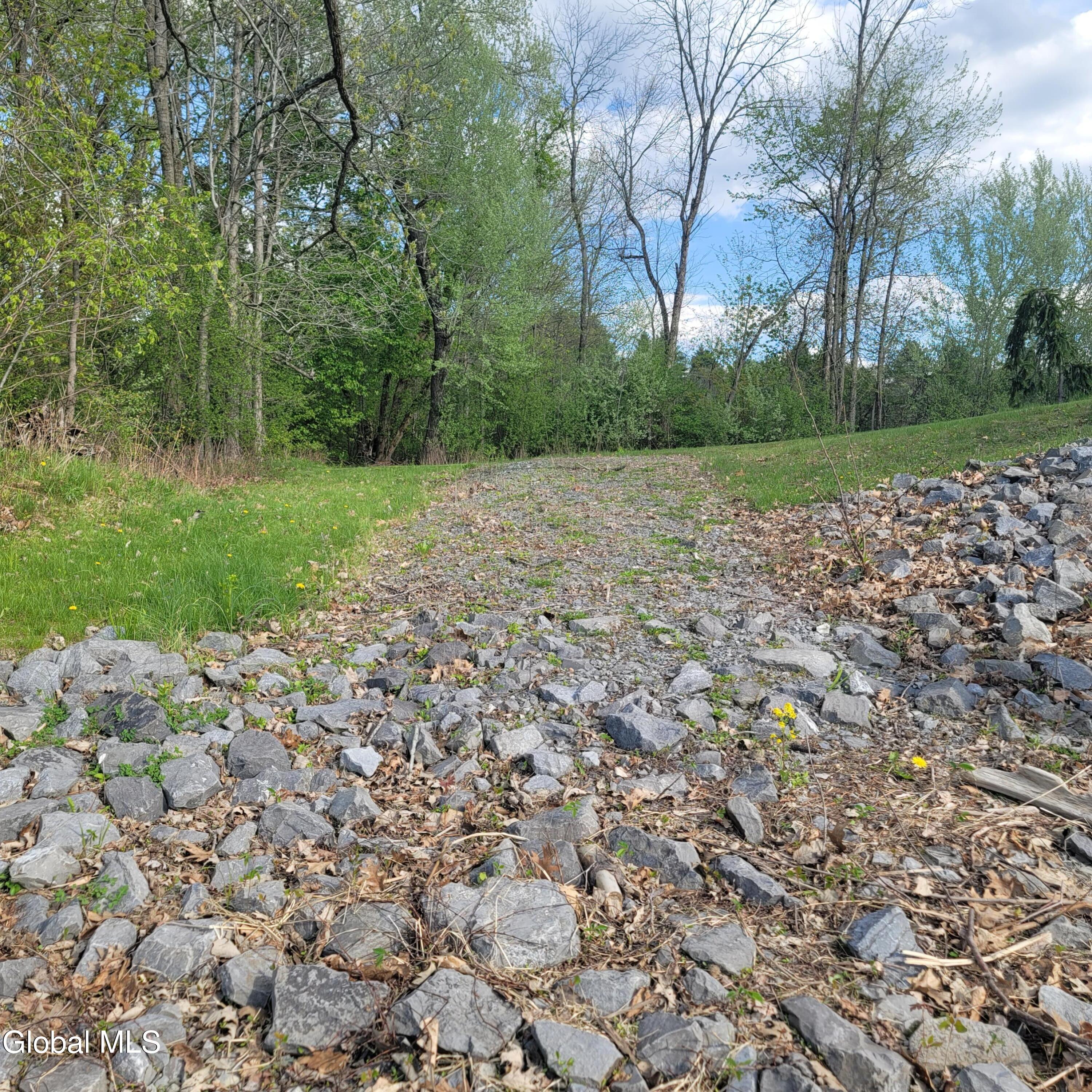 26 Starboard Way Schaghticoke NY 12154