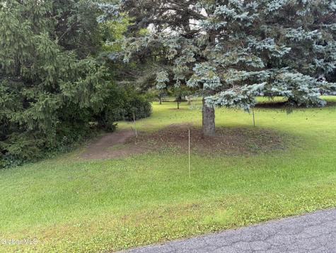 4 Marian Court Altamont NY 12009