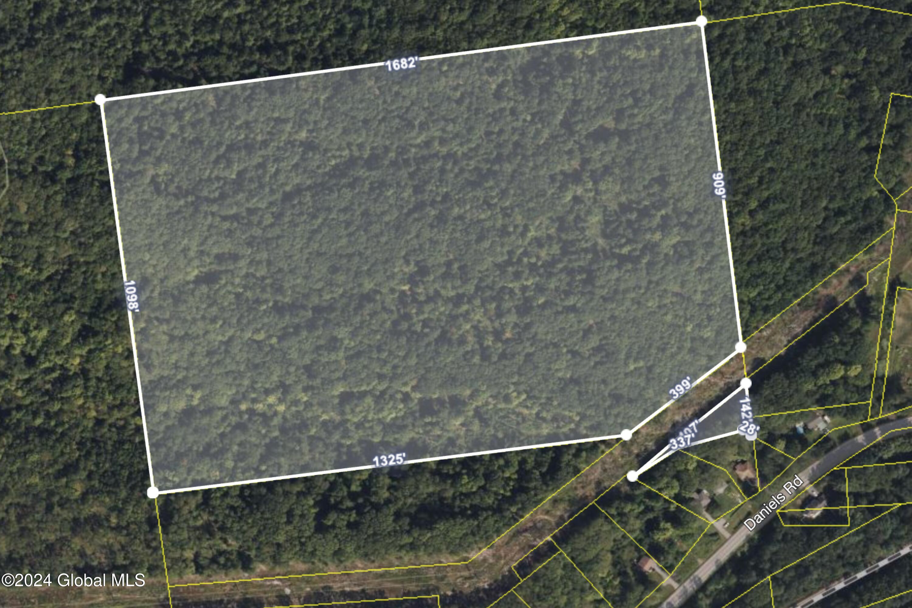 25 Daniels Road Saratoga Springs NY 12866