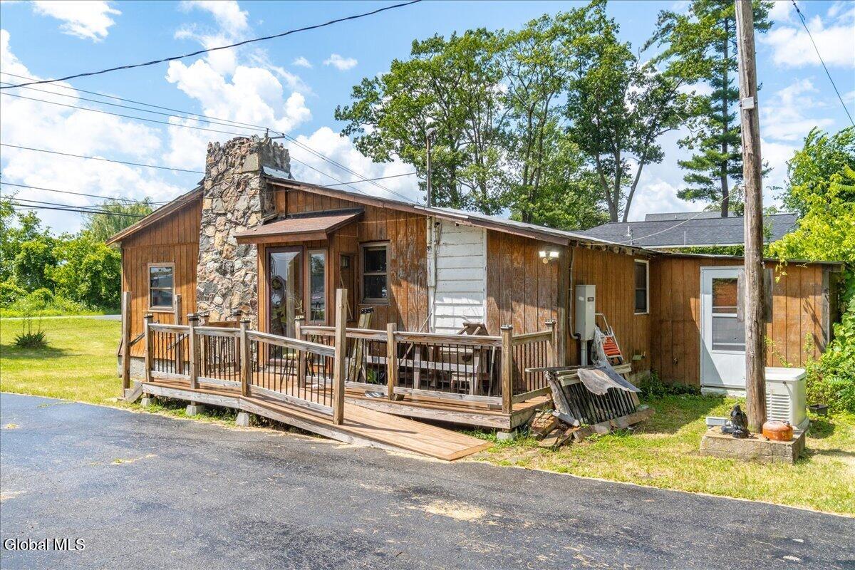 1318 Nys Rt 9p Saratoga Springs NY 12866