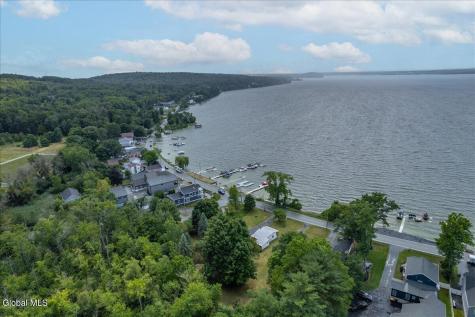 1318 Nys Rt 9p Saratoga Springs NY 12866