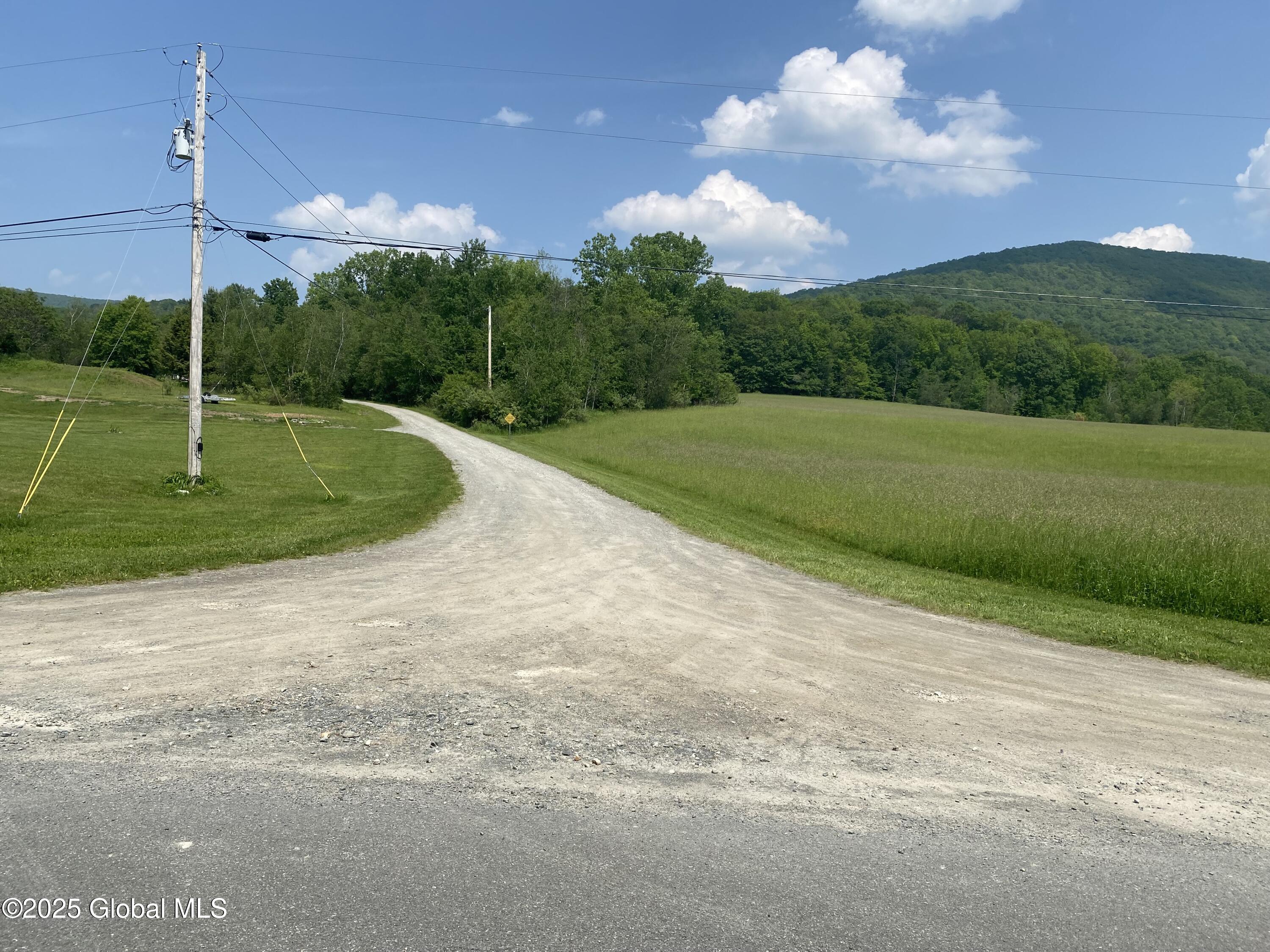 L20.44 Robinson Hollow Way Stephentown NY 12168