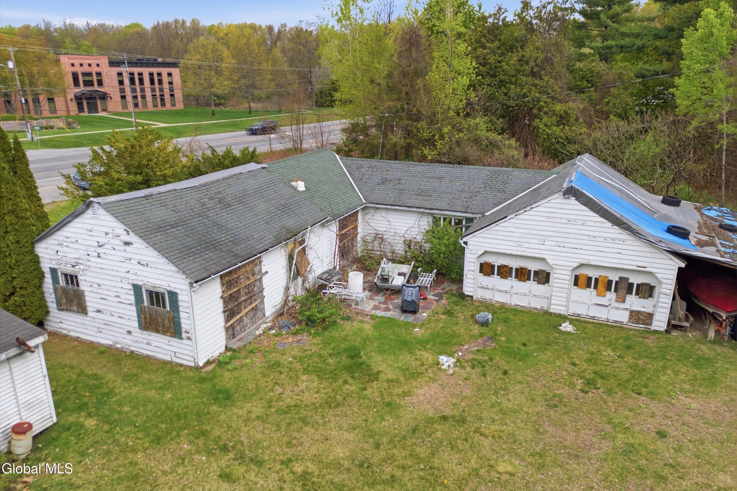 2595-2599 U.s. 9 Malta NY 12020