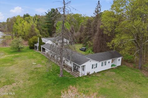 2595-2599 U.s. 9 Malta NY 12020