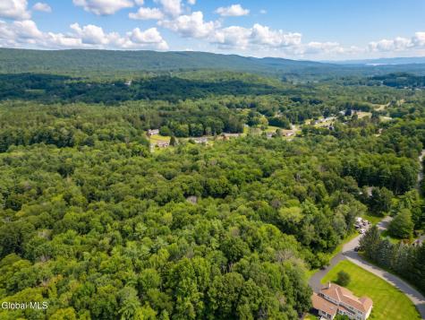 132 Wesskum Woods Road Gloversville NY 12078