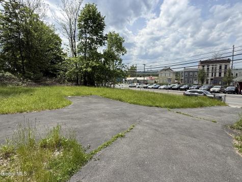 660 4th Street Troy NY 12180