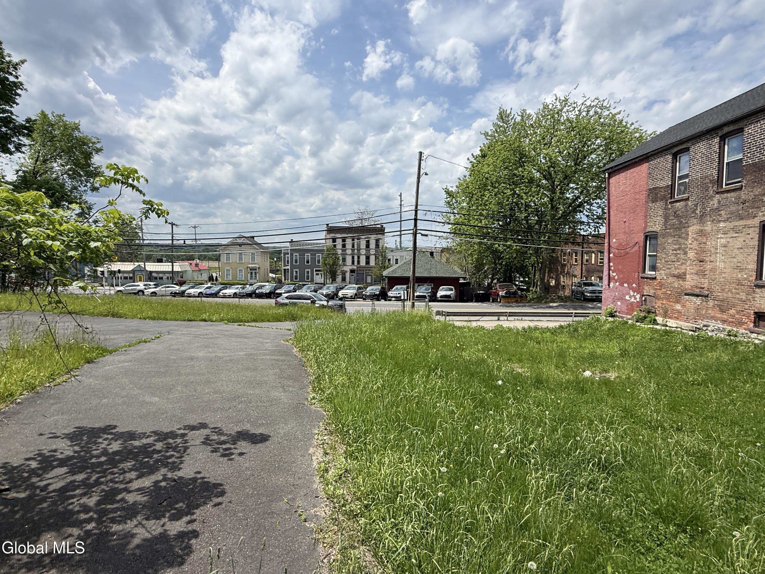 660 4th Street Troy NY 12180