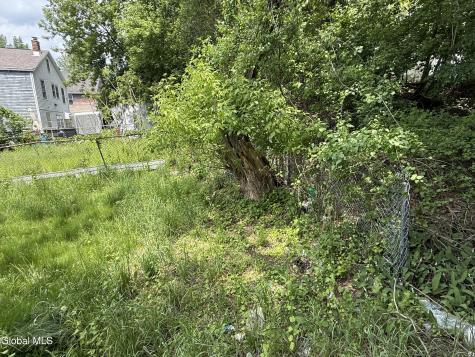 660 4th Street Troy NY 12180