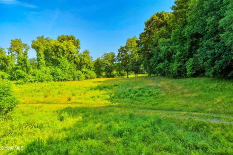 2620 New York 9h Kinderhook NY 12106