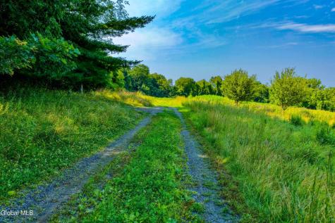 2620 New York 9h Kinderhook NY 12106