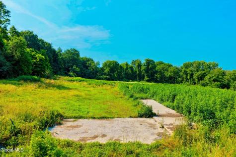 2620 New York 9h Kinderhook NY 12106