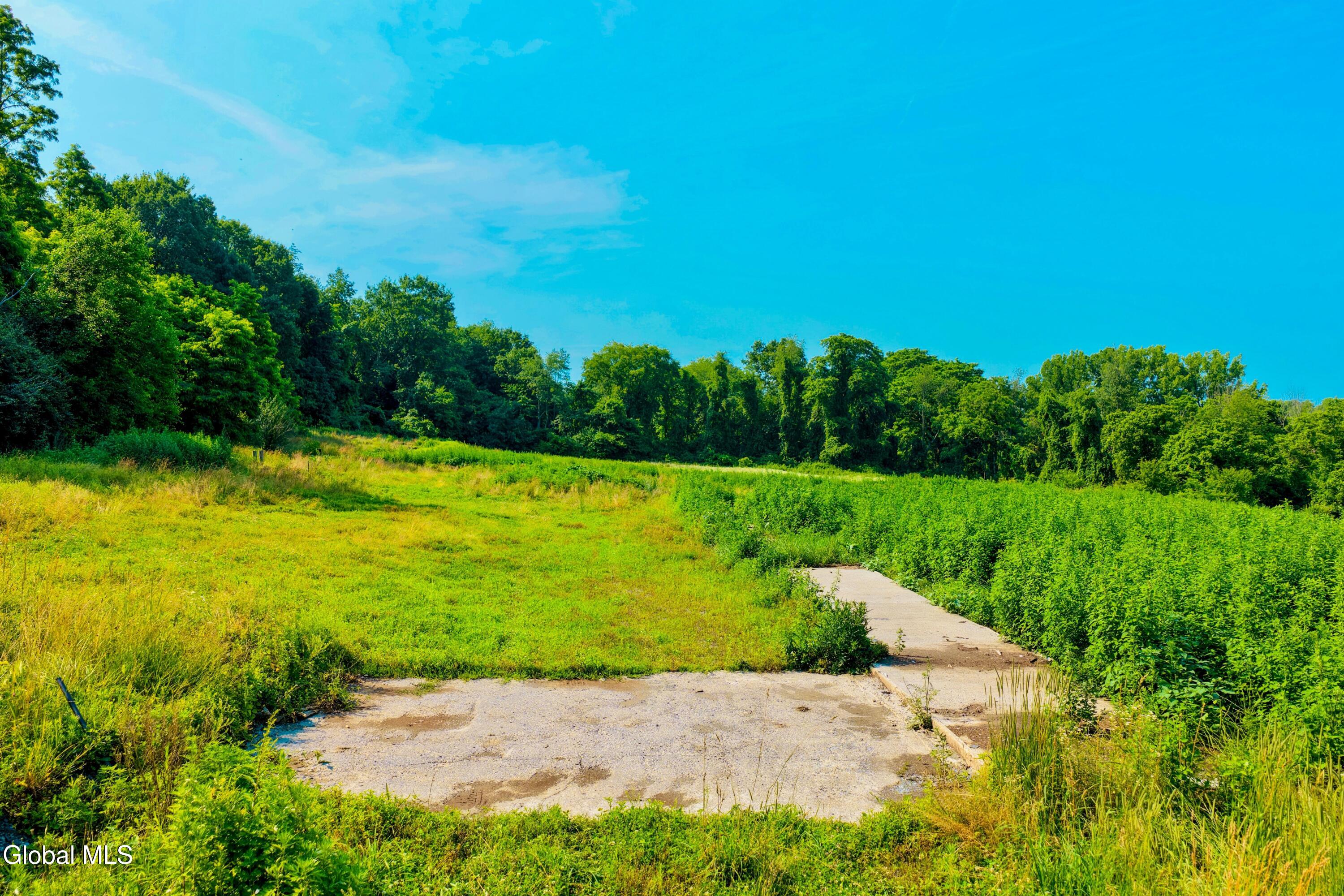 2620 New York 9h Kinderhook NY 12106