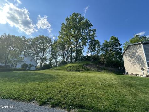 54C Woodside Drive Albany NY 12208